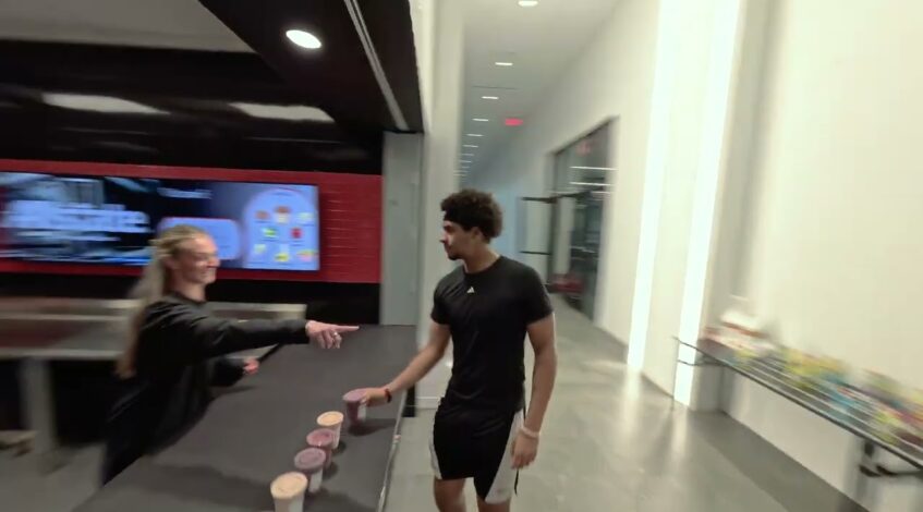 , (Drohnen-Produktionsfirma): Texas Tech Football One Take Fly Through!