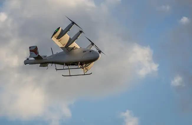 , WEB: Pilote d’essai d’UAV et ingénieur de vol – sUAS News