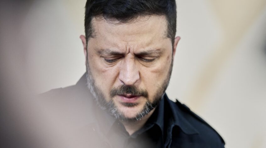 , au moins trente blessés dans une attaque de drone russe sur une gare, selon Volodymyr Zelensky