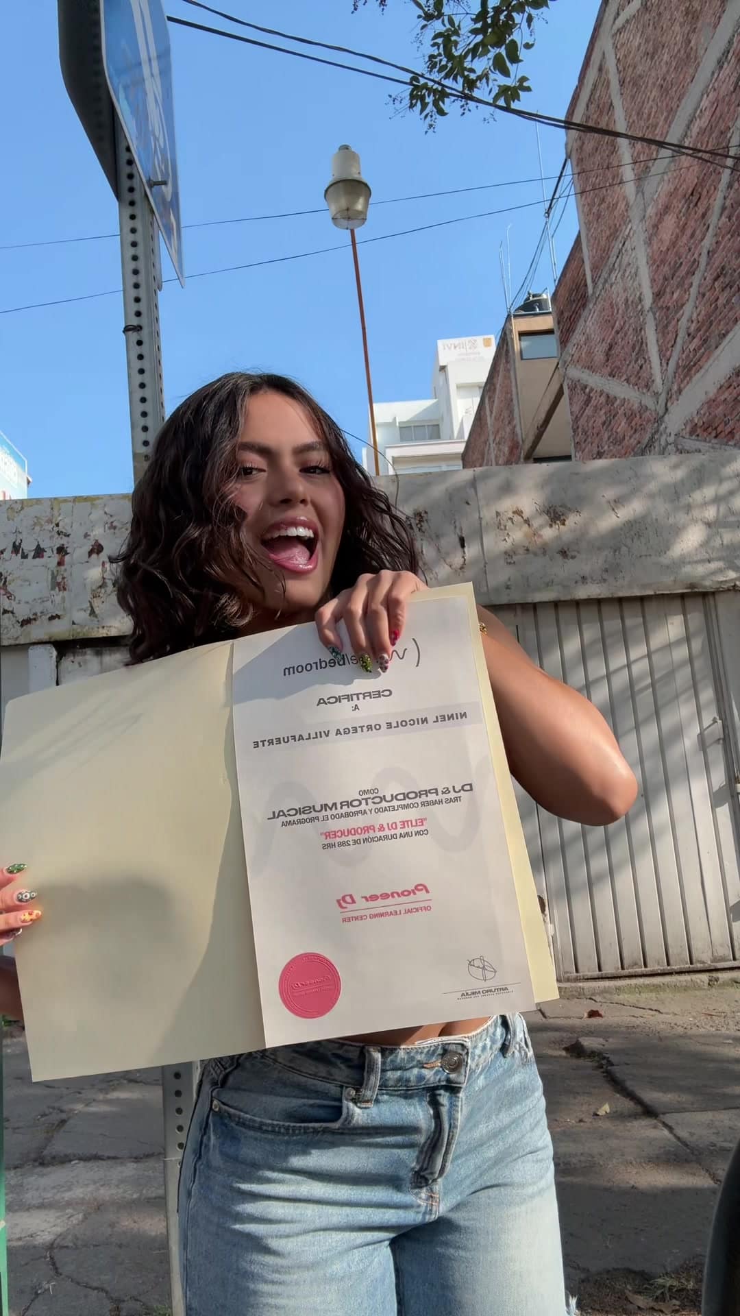 Maintenant c'est officiel, DJ producteur à votre service