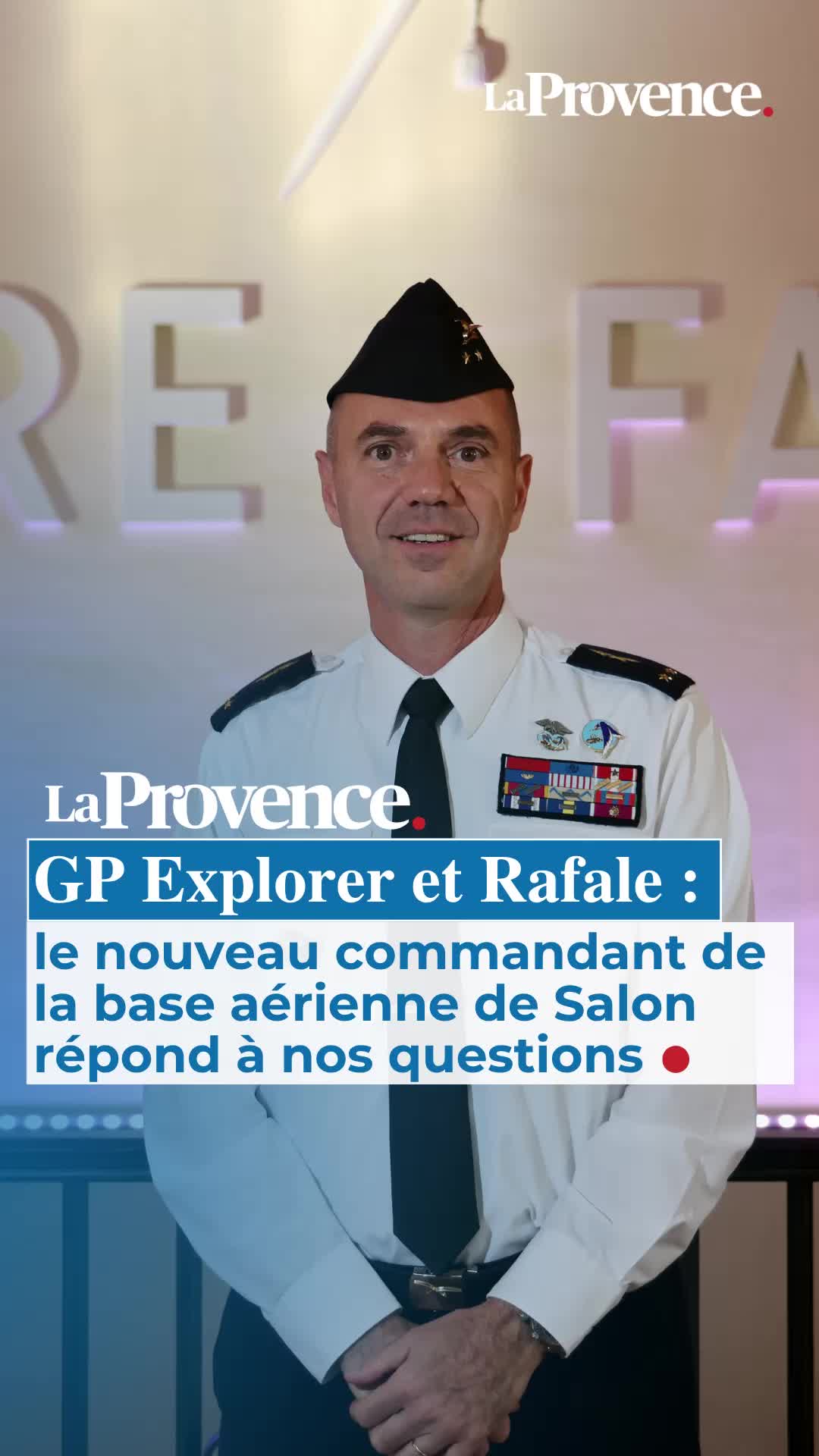 A-t-il été contacté par Squeezie pour faire voler la Patrouille de France au-d