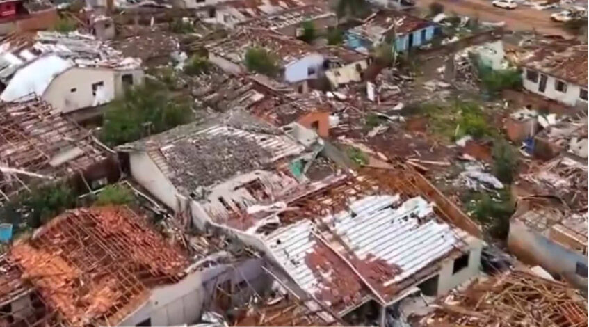, Tiktok (drone): Environ 80 % de la ville de Rio Bonito do Iguaçu, au centre-sud du Paraná, était