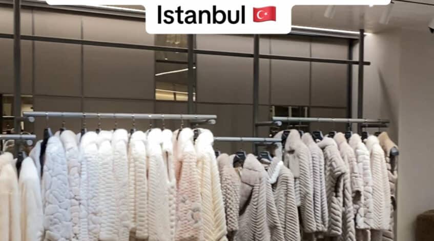 , Produktionsfirma,« Punto » est le nom de l’entreprise. Ils ont également leur propre marque.
sur Tiktok