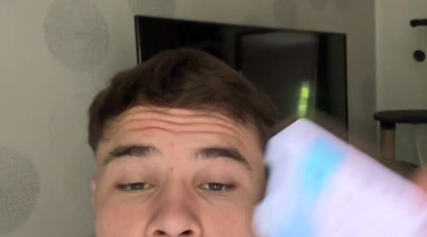 , création de contenu,Tuto créé du contenu sand montré son visage ni sa voix
sur Tiktok