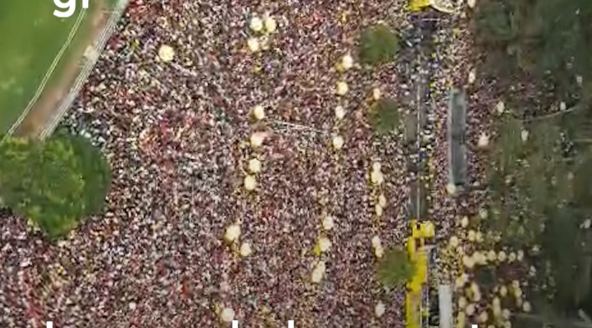 , Tiktok (drone): Pré-carnaval en SP – Lors de ses débuts au carnaval de rue de São Paulo, Ivete Sang