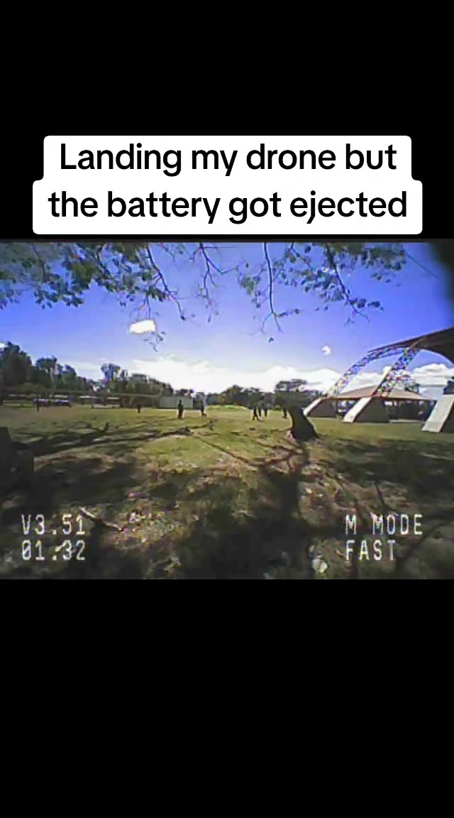 on dirait que j'ai été bombardé par un de ces drones ukrainiens