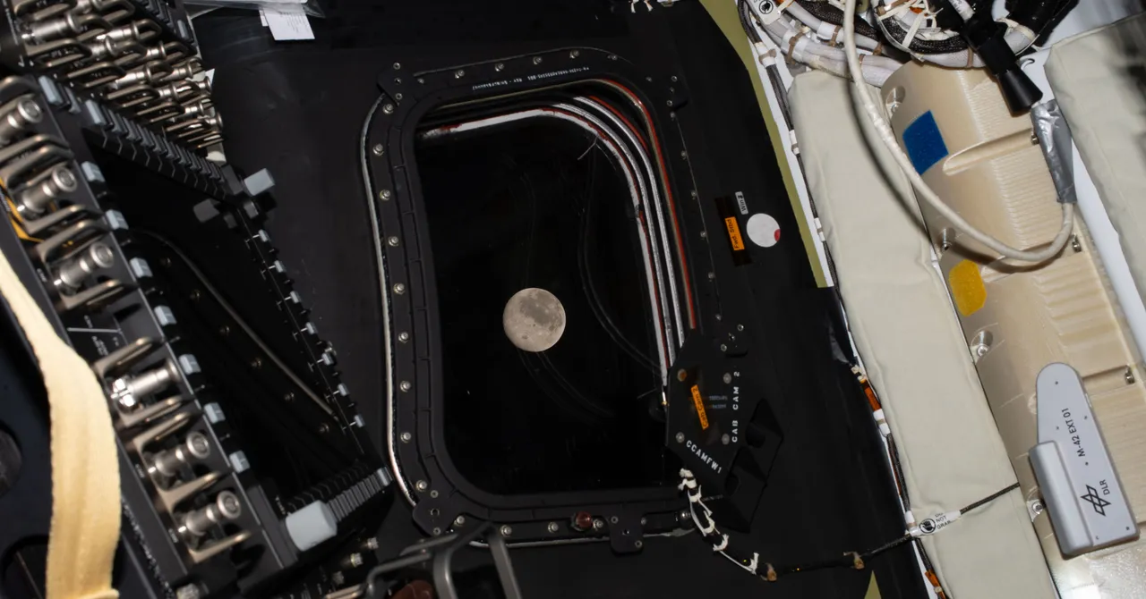 , WEB: Artemis II revient d’un vol historique autour de la Lune
