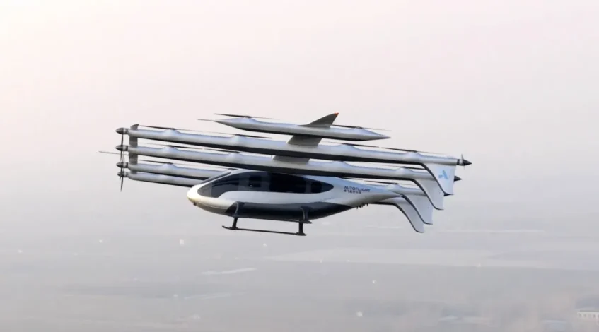 , WEB: AutoFlight V5000 Matrix achève son vol en formation avec une flotte mixte et lance la certification de navigabilité – sUAS News