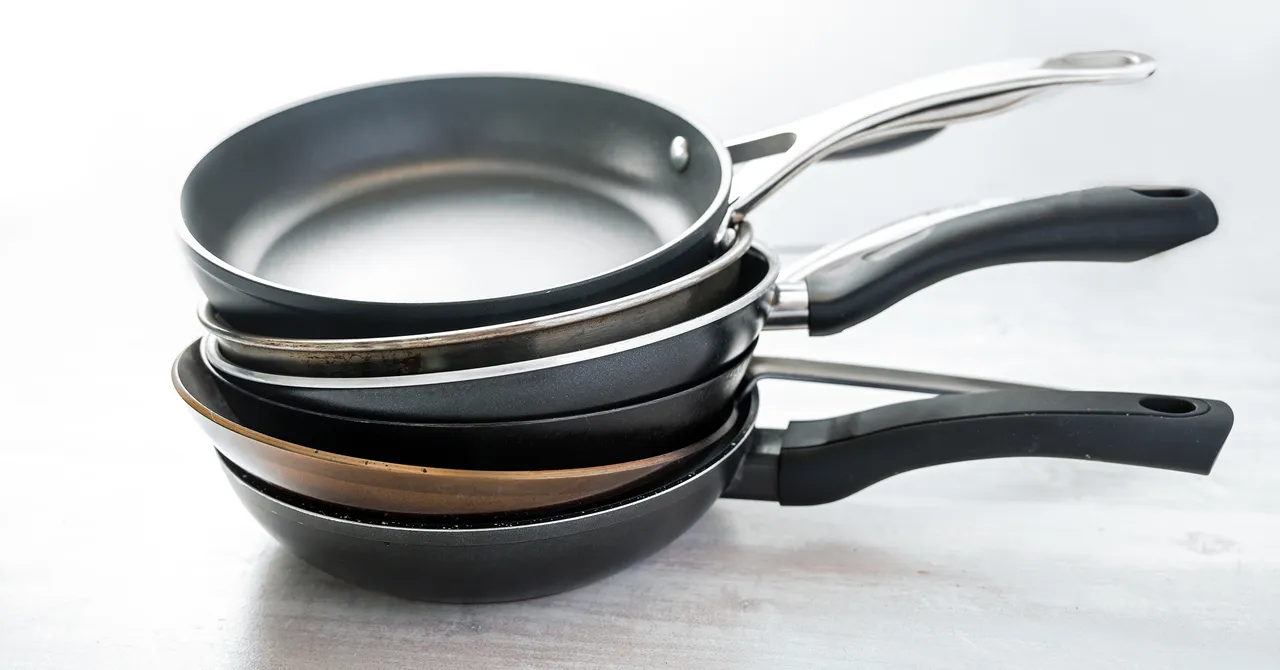 , WEB: L’industrie des ustensiles de cuisine mène un combat majeur à propos des allégations de PFAS