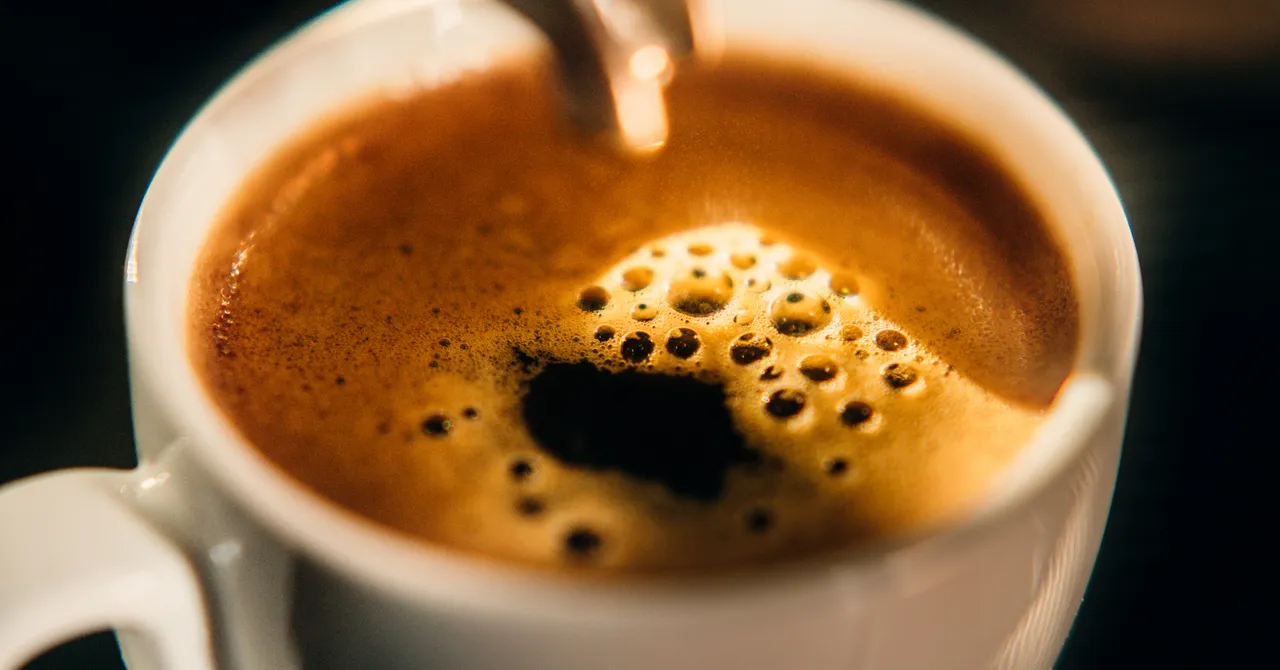 , WEB: Des scientifiques inventent un moyen de préparer un expresso avec des ondes ultrasoniques : aucune eau chaude n’est requise