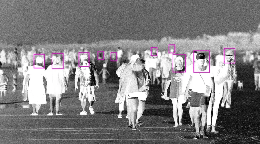 , WEB: Une arrestation injustifiée révèle les échecs de l’un des plus anciens outils de reconnaissance faciale de la police aux États-Unis