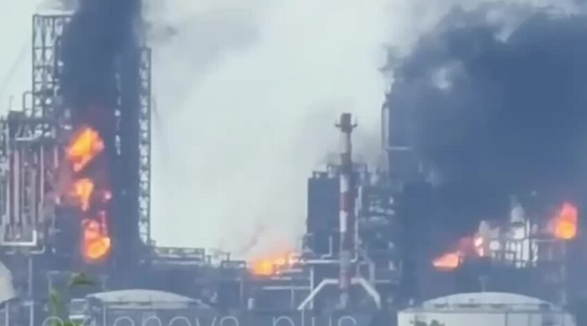 , Tiktok (drone): Les sanctions ukrainiennes à long terme ont frappé la plus grande raffinerie de pétrole de Russie.